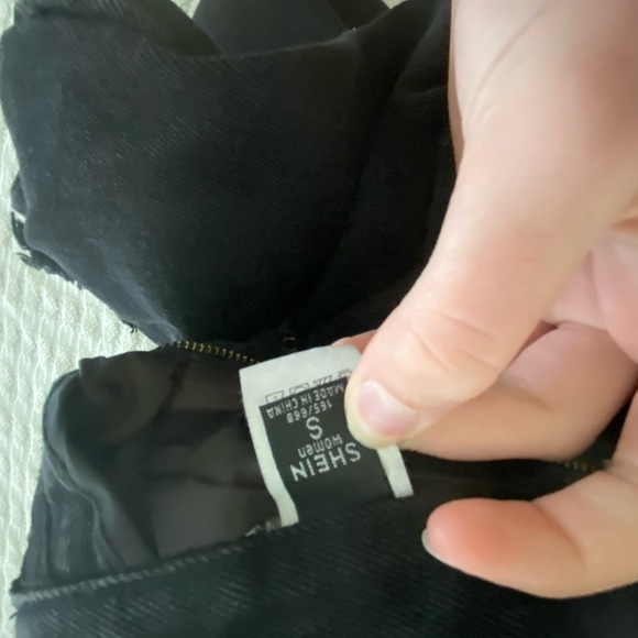 High waisted, ripped, black, US S - Picture 4 of 4